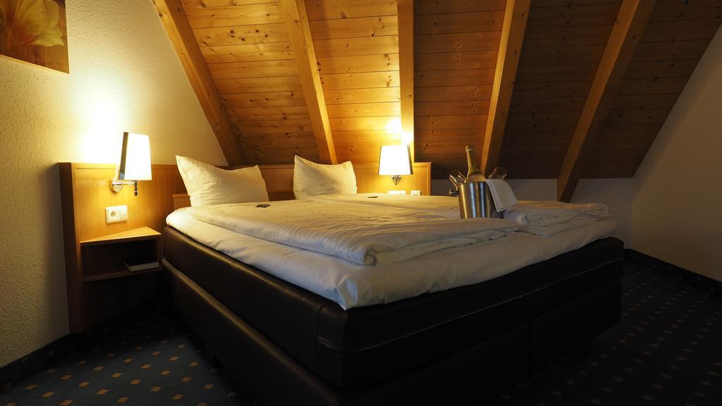 Hotel Gasthof Adler Ulm Dış mekan fotoğraf